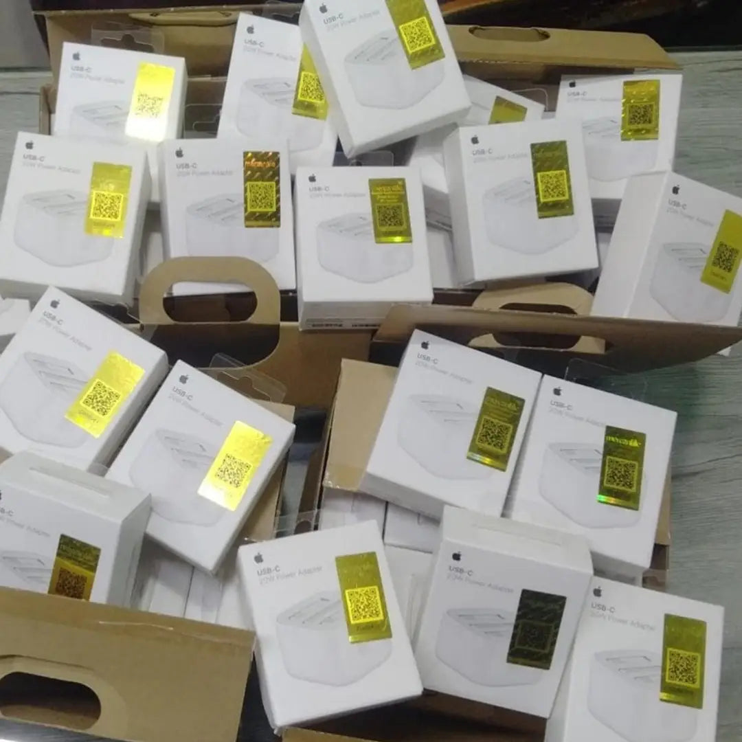 Apple 20W USB-C Power Adapter (UK 3-Pin) 5